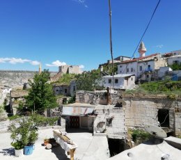   Cemil Köyünde Muhteşem Eski Ev Otel Yapımına Uygun